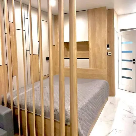 Side Apartment