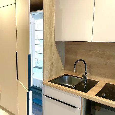 아파트 Side 미칼로브체